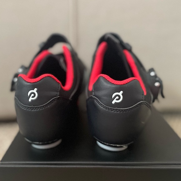 Peloton Black Cycling Shoes - Picture 7 of 8